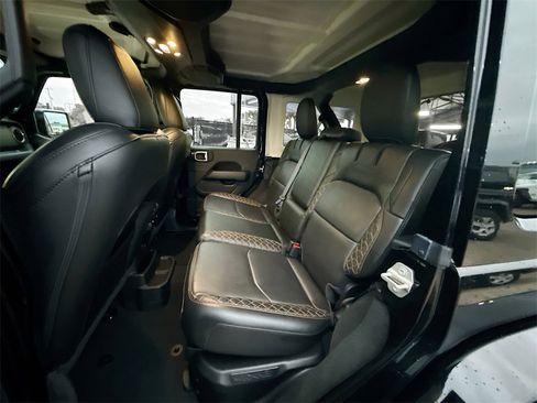 Used 2023 Jeep Wrangler Unlimited Sahara image 26