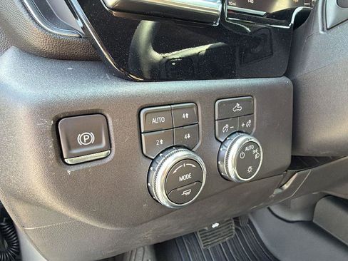 New 2026 GMC Sierra 1500 SLE AWD/4WD image 17