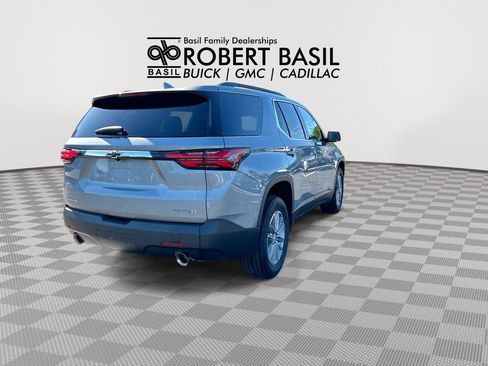 Used 2023 Chevrolet Traverse LT FWD image 8