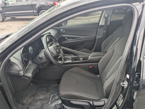 Used 2023 Hyundai Elantra SEL w/ Convenience Package FWD image 29