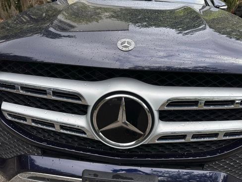 Used 2022 Mercedes-Benz GLS 450 4MATIC image 3