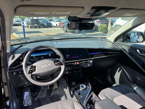 Used 2024 Kia Niro Wind FWD image 40