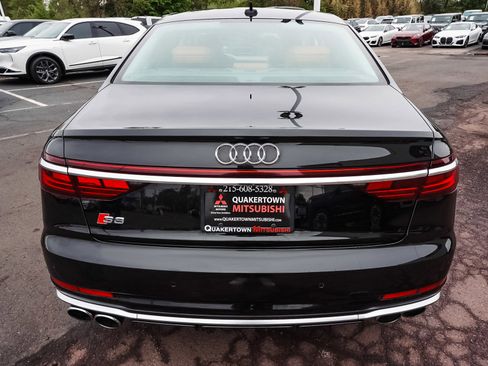 Used 2023 Audi S8 w/ S8 Comfort Plus Package AWD/4WD image 5