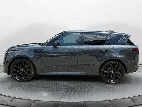 Used 2025 Land Rover Range Rover Sport Dynamic SE AWD/4WD image 4