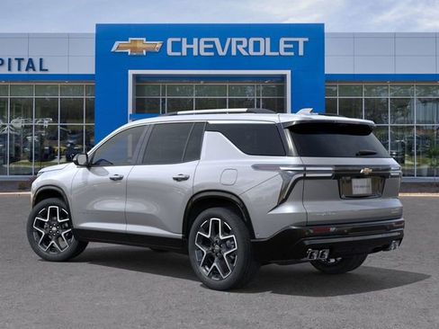 New 2026 Chevrolet Traverse High Country image 3