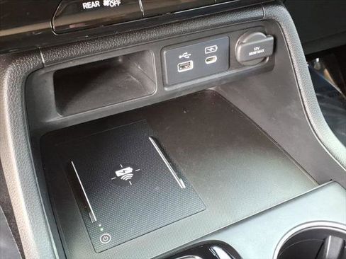 Used 2023 Honda Pilot Elite image 25