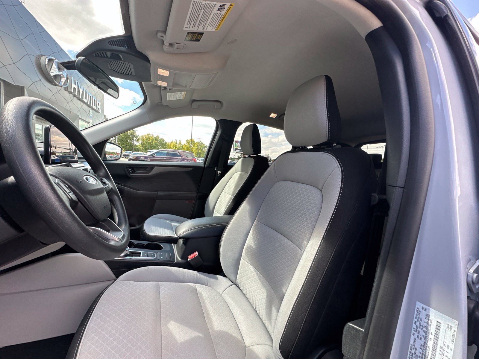 Used 2025 Ford Escape Active AWD/4WD image 12