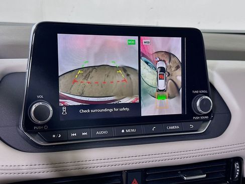 Used 2023 Nissan Rogue SL image 8