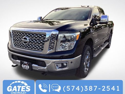 Used 2019 Nissan Titan SL w/ Texas Titan Edition AWD/4WD image 5