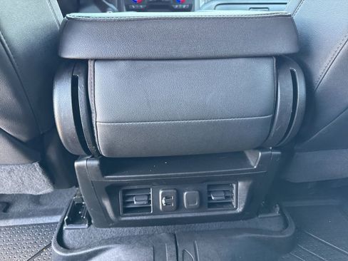 Used 2022 Chevrolet Silverado 2500 LTZ image 13