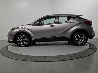 Used 2018 Toyota C-HR XLE FWD video 2