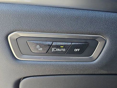 Used 2025 BMW X7 M60i image 28