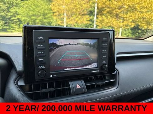 Used 2021 Toyota RAV4 LE AWD/4WD image 18