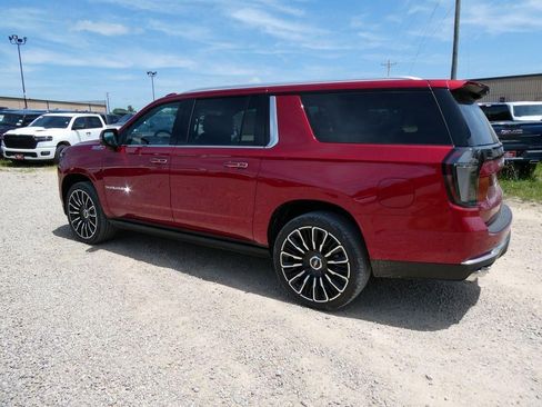 New 2026 Chevrolet Suburban High Country AWD/4WD image 6