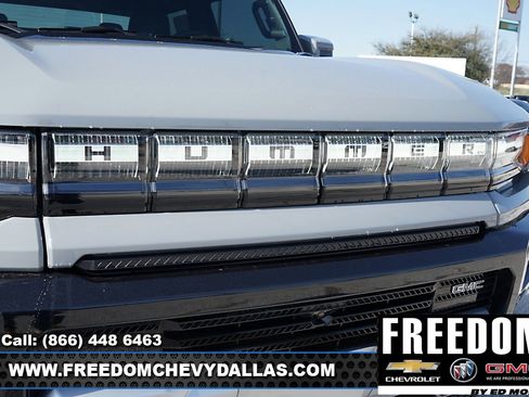 New 2025 GMC Hummer EV 3X image 45