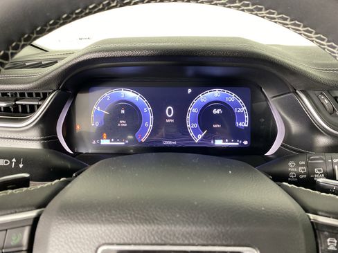 Used 2023 Jeep Grand Cherokee L Limited AWD/4WD image 19