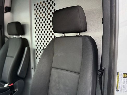 Used 2021 Mercedes-Benz Sprinter 2500 image 8