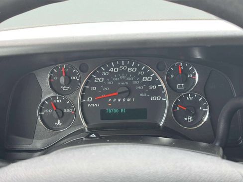 Used 2014 Chevrolet Express 2500 image 29