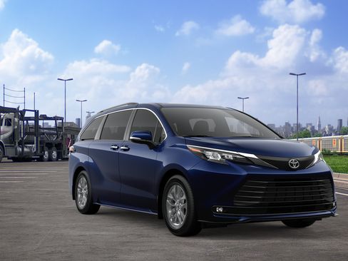 New 2026 Toyota Sienna XLE AWD/4WD image 17