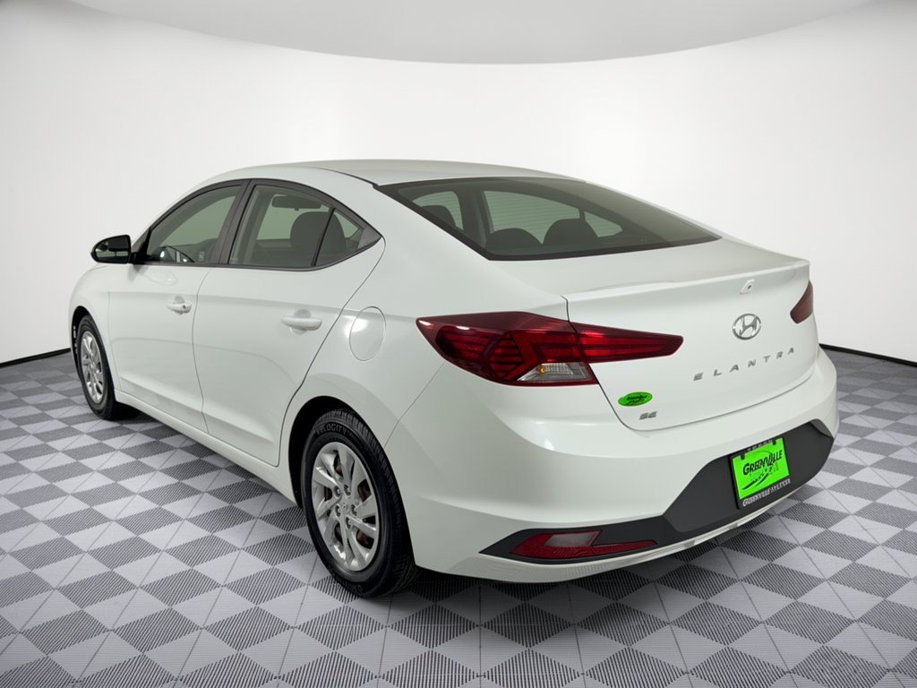 Used 2020 Hyundai Elantra SE w/ Cargo Package (C1) FWD image 3