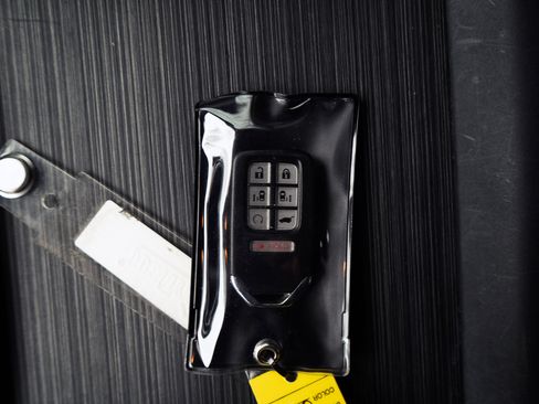 Used 2018 Honda Odyssey Elite image 51