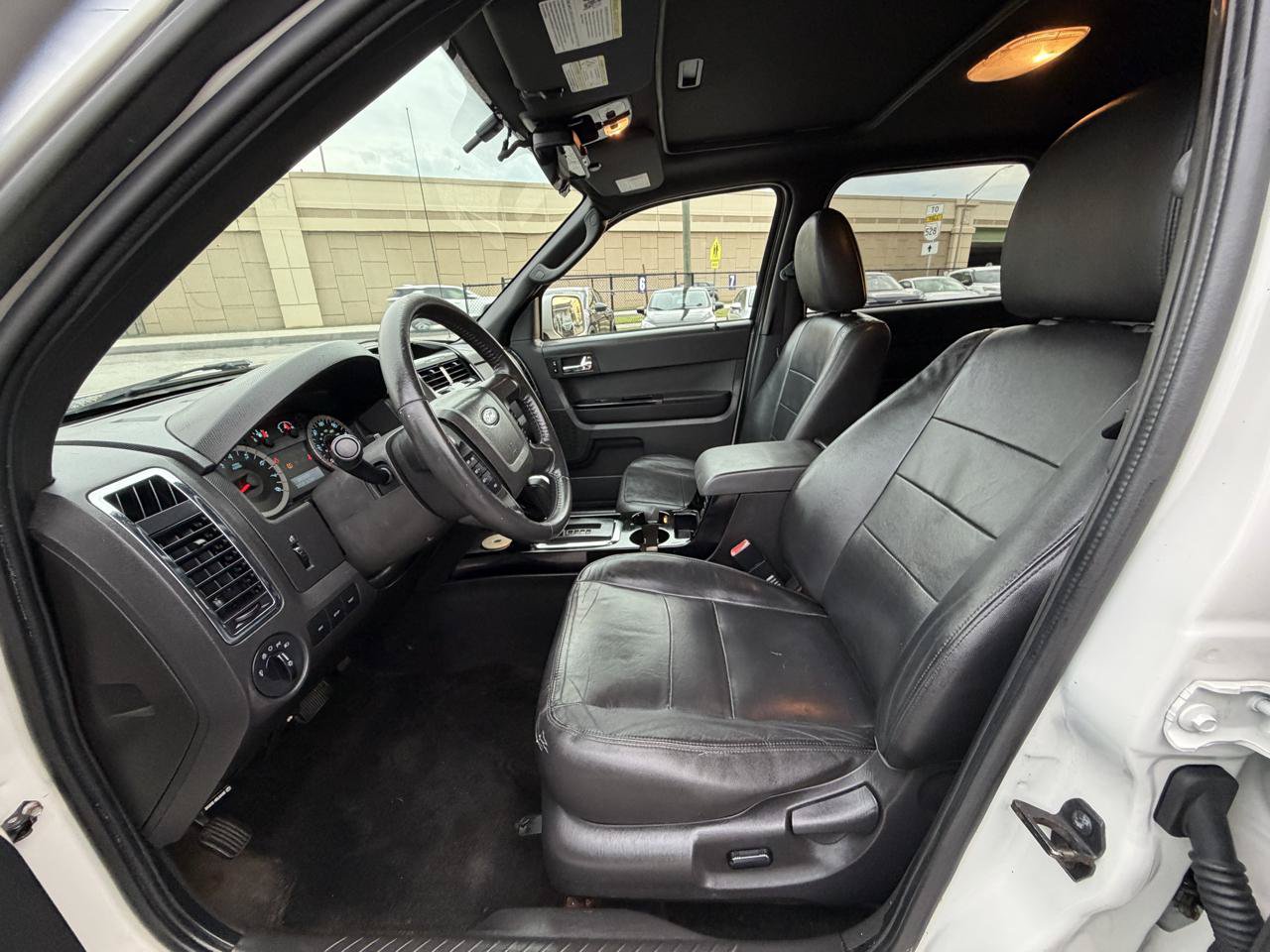 Used 2010 Ford Escape Limited AWD/4WD image 7