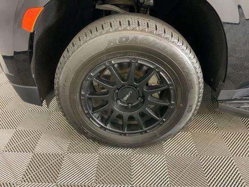 Used 2021 Chevrolet Tahoe LT image 30