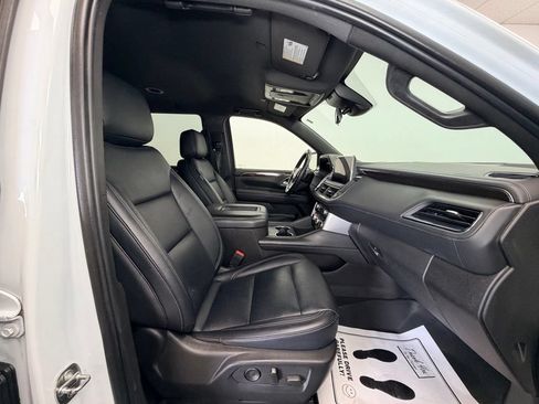 Used 2023 GMC Yukon SLE AWD/4WD image 11