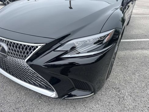 Used 2018 Lexus LS 500h w/ Accessory Package (Z2) RWD image 9