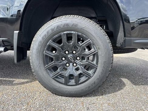New 2026 Chevrolet Colorado W/T w/ WT Custom Package AWD/4WD image 17