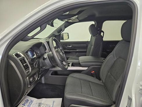 New 2026 RAM 1500 Express AWD/4WD image 3