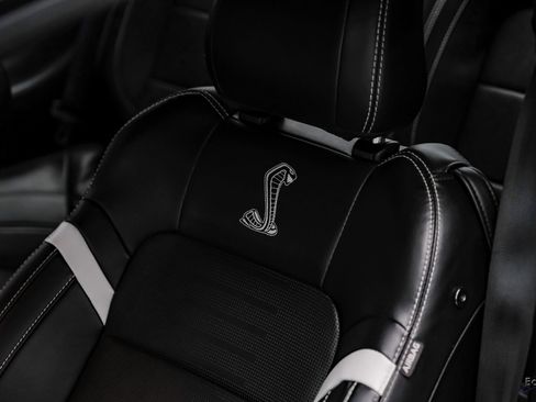 Used 2022 Ford Mustang Shelby GT500 w/ Technology Package image 38