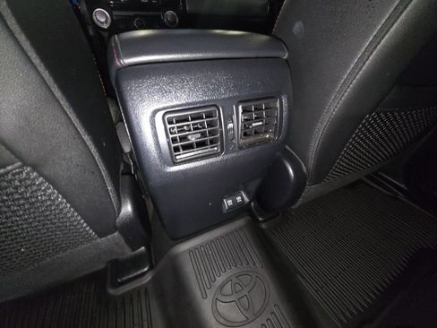 Used 2022 Toyota 4Runner TRD Off-Road Premium AWD/4WD image 27