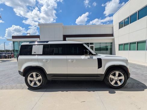 Used 2023 Land Rover Defender 110 SE AWD/4WD image 5