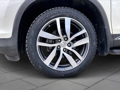 Used 2017 Honda Pilot Elite image 10