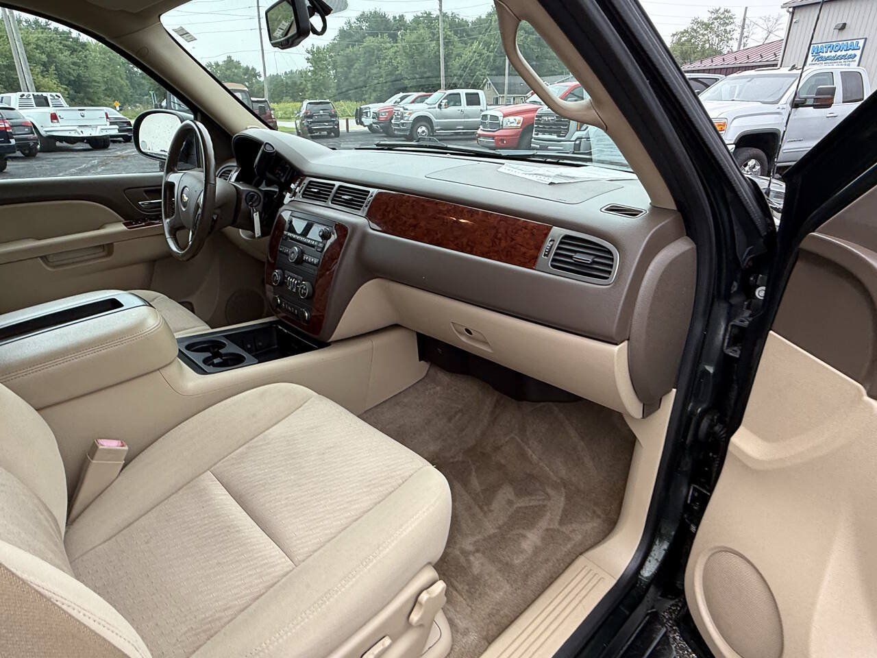 Used 2013 Chevrolet Avalanche LS AWD/4WD image 27