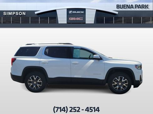Used 2023 GMC Acadia SLE w/ Driver Convenience Package FWD image 9