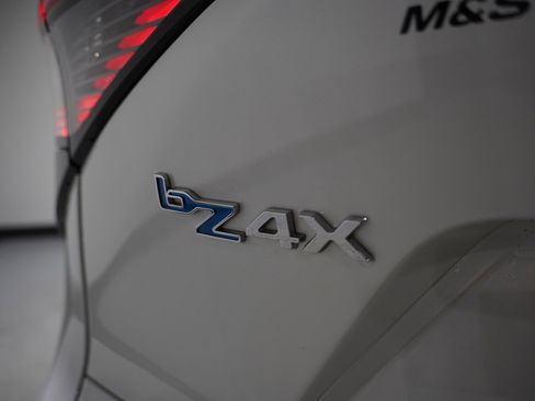 Used 2023 Toyota bZ4X XLE w/ Weather Package image 25