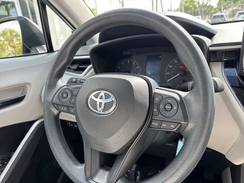 Used 2023 Toyota Corolla Cross L FWD image 53
