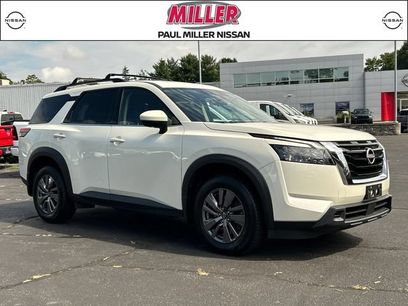 Certified 2023 Nissan Pathfinder SV w/ SV Premium Package