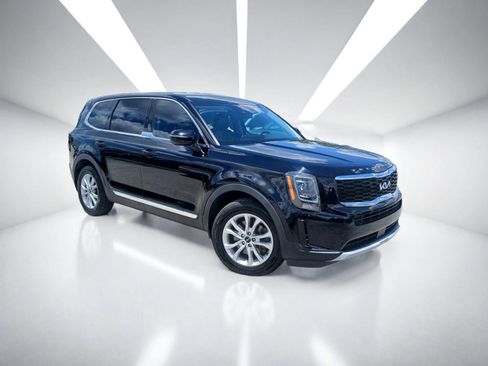 Used 2022 Kia Telluride LX AWD/4WD image 2
