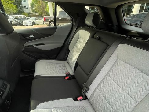 Used 2024 Chevrolet Equinox LT image 24