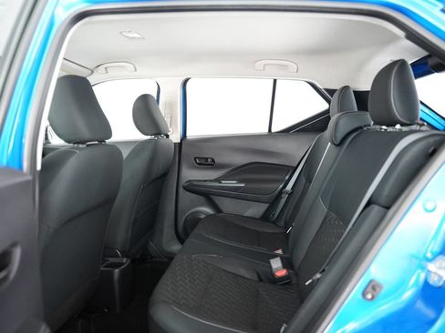 Used 2022 Nissan Kicks S FWD image 30