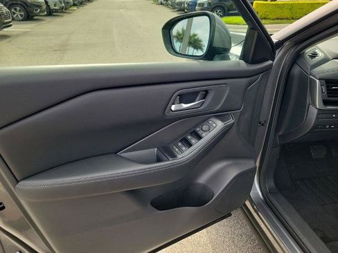 Certified 2026 Nissan Rogue SV FWD image 21