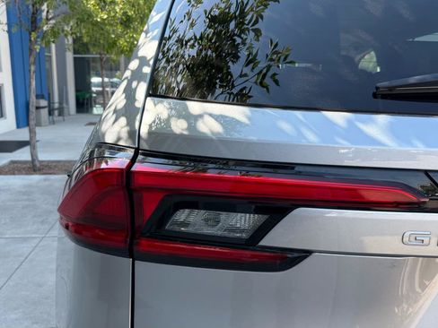 Used 2024 Toyota Grand Highlander FWD image 11