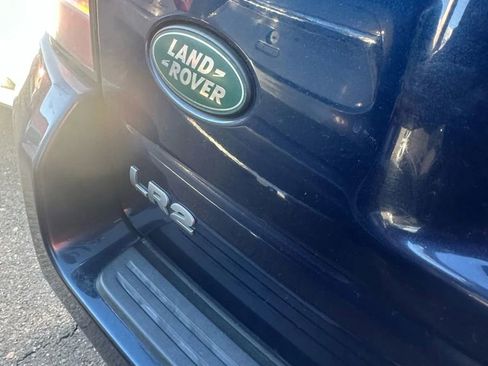 Used 2013 Land Rover LR2 HSE image 25