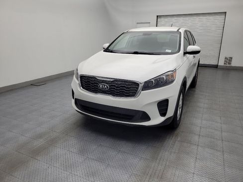 Used 2020 Kia Sorento LX image 15