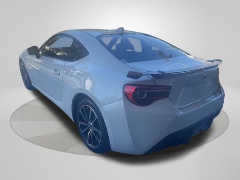 Used 2018 Toyota 86 image 7