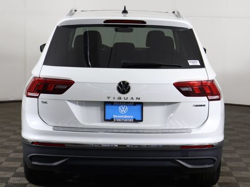 Used 2023 Volkswagen Tiguan SE w/ Panoramic Sunroof Package AWD/4WD image 13
