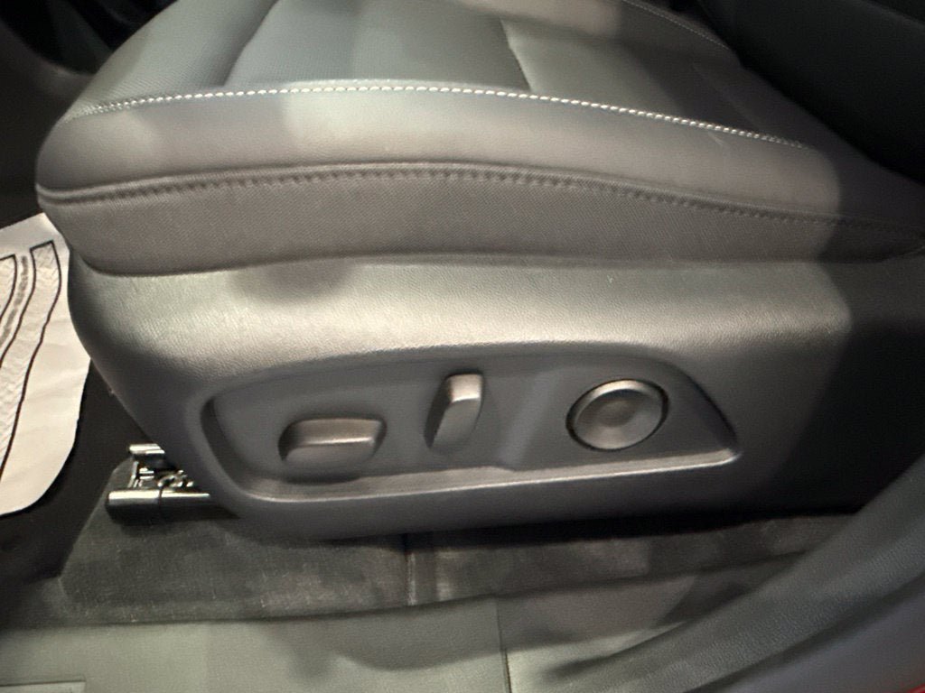 New 2027 GMC Terrain Elevation w/ Elevation Premium Package AWD/4WD image 27